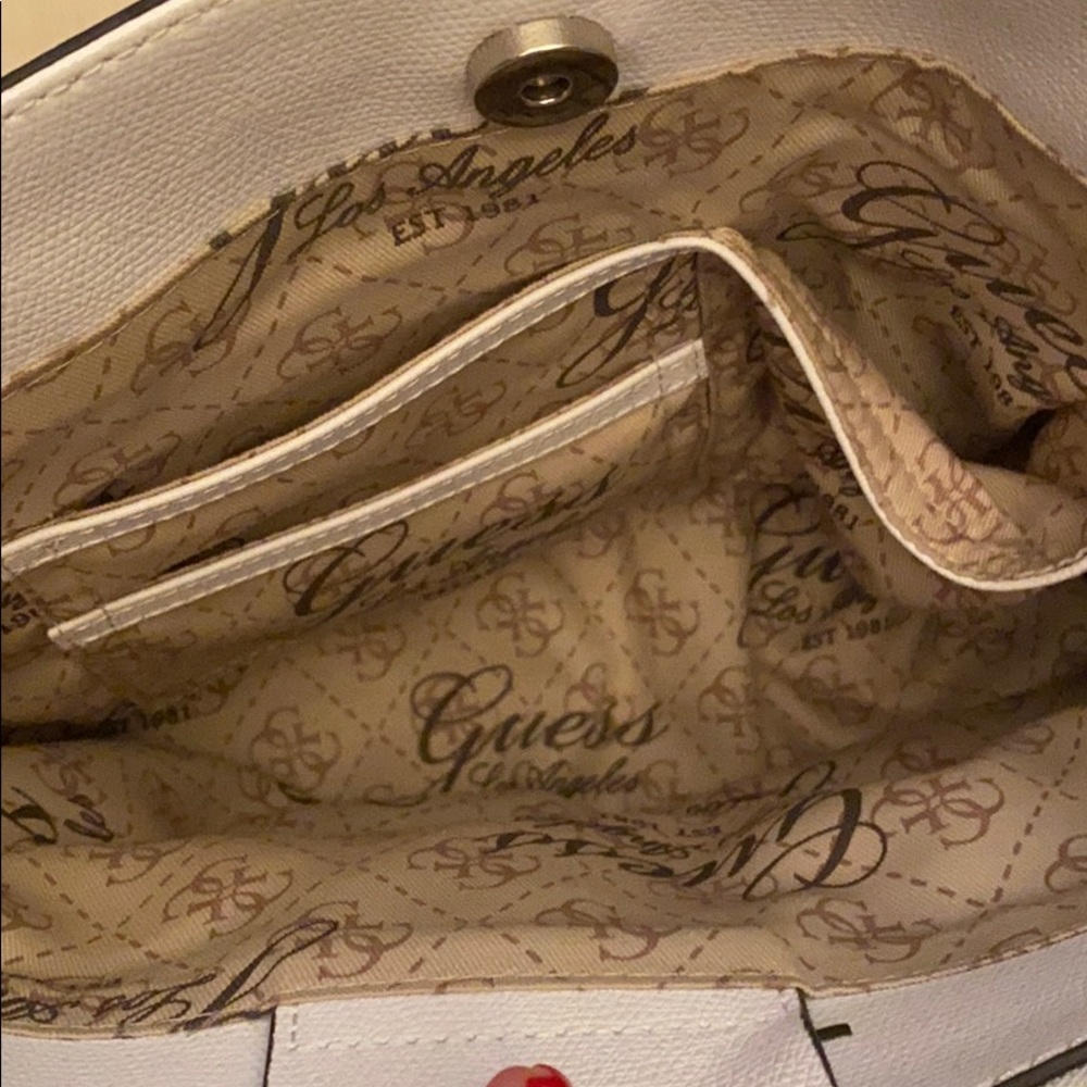 Guess Purse - Picture 7 of 7
